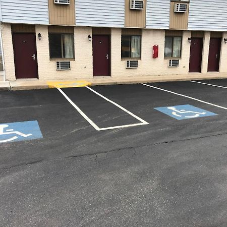 Value Inn Harrisburg-York Valley Green Екстер'єр фото