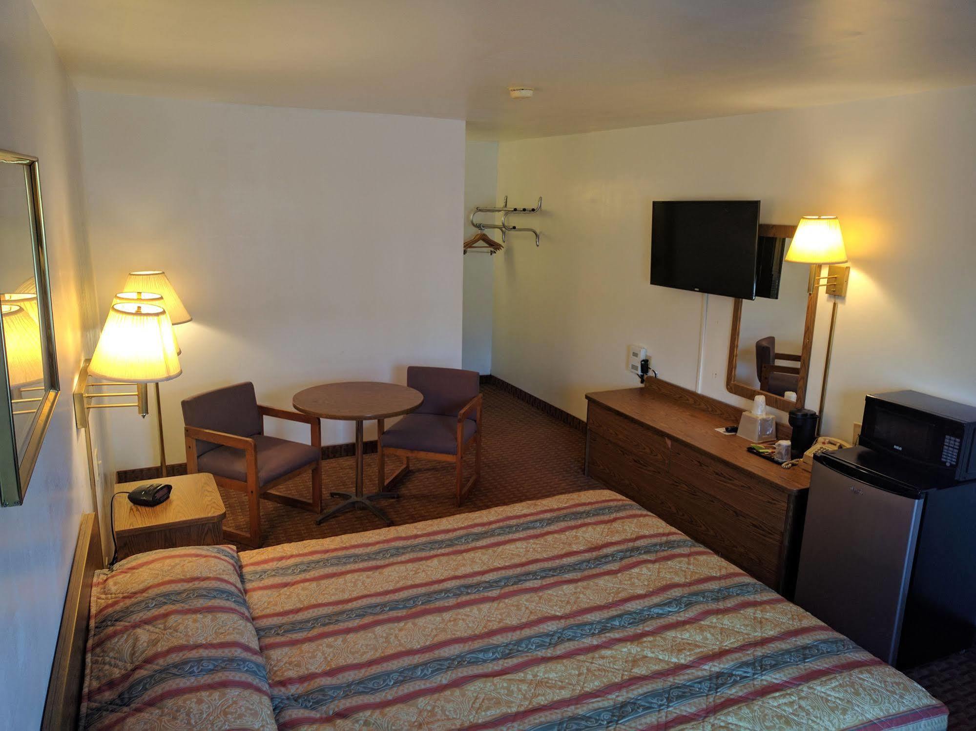 Value Inn Harrisburg-York Valley Green Екстер'єр фото